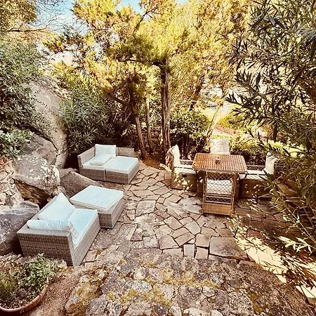 Charming Flat In With Lush Garden! Appartement *