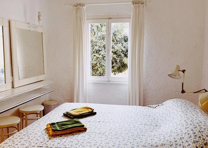 Charming Flat In With Lush Garden! Apartman Porto Rotondo