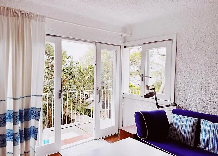 Charming Flat In With Lush Garden! Apartman Porto Rotondo